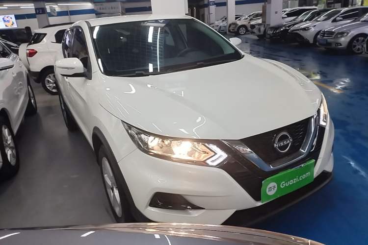 Used Nissan Qashqai 2023 Classic 2.0L CVT XV Comfort Edition Front Right 45 Deg