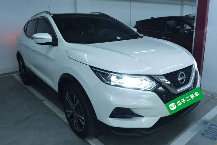 Used Nissan Qashqai 2023 Classic 2.0L CVT XV+ Leading Edition Front Right 45 Deg