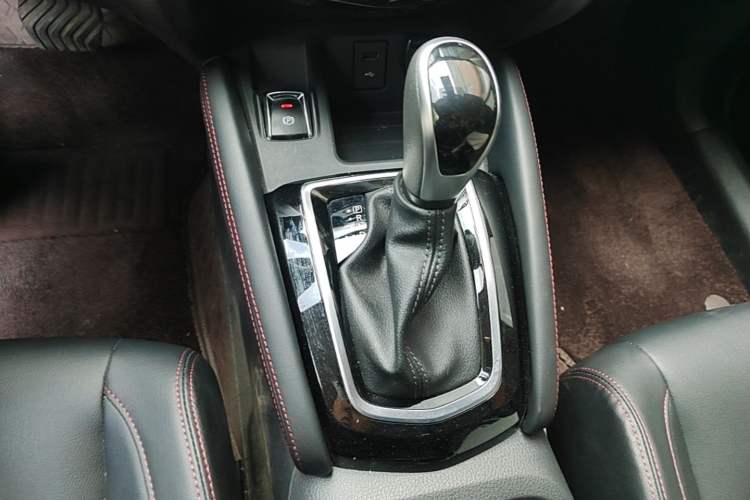 Used Nissan Qashqai 2023 Classic 2.0L CVT XV Comfort Edition Gear Lever