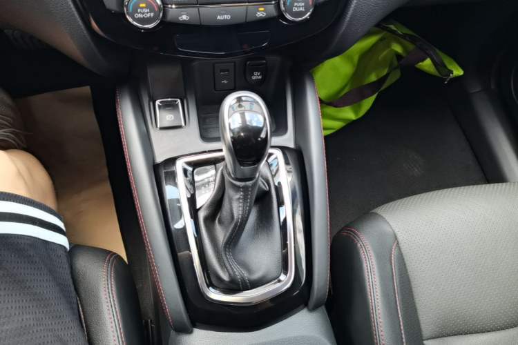 Used Nissan Qashqai 2023 Classic 2.0L CVT XV+ Leading Edition Gear Lever