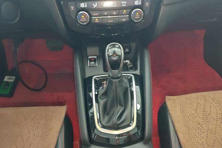 Used Nissan Qashqai 2023 Classic 2.0L CVT XV+ Leading Edition Gear Lever