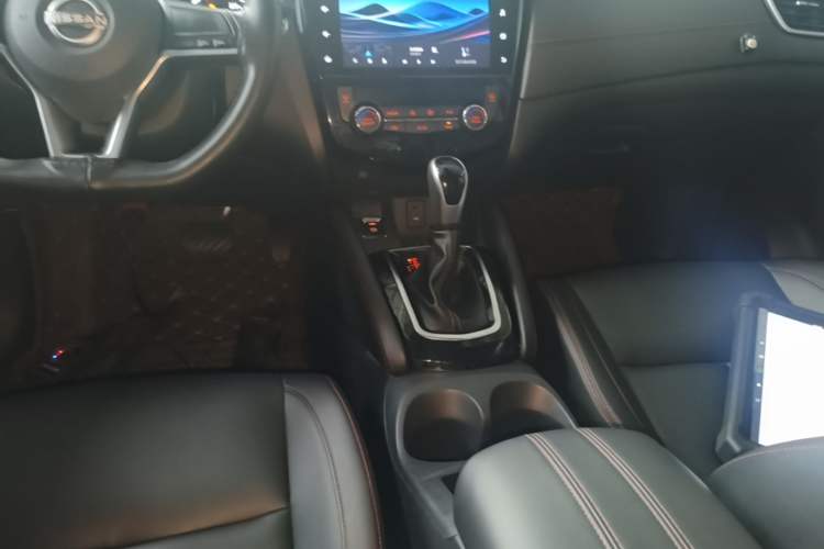 Used Nissan Qashqai 2023 Classic 2.0L CVT XV Comfort Edition Gear Lever