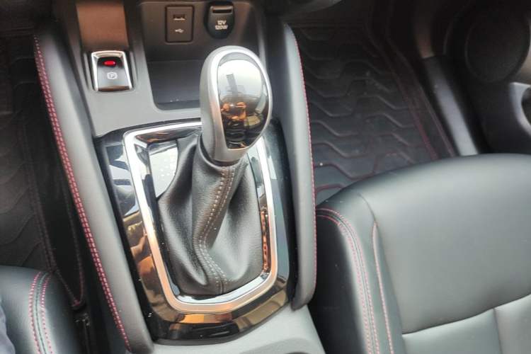 Used Nissan Qashqai 2023 Classic 2.0L CVT XV Comfort Edition Gear Lever