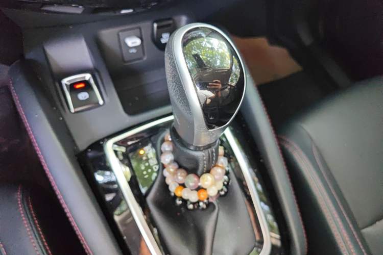 Used Nissan Qashqai 2023 Classic 2.0L CVT XV Comfort Edition Gear Lever