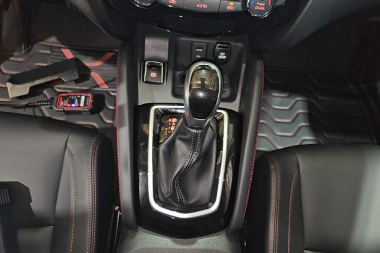 Used Nissan Qashqai 2023 Classic 2.0L CVT XV Comfort Edition Gear Lever