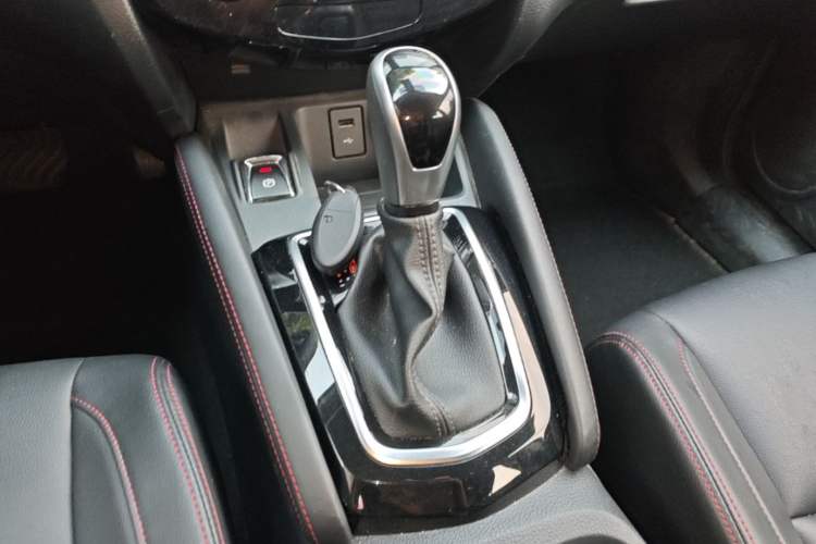 Used Nissan Qashqai 2023 Classic 2.0L CVT XV Comfort Edition Gear Lever