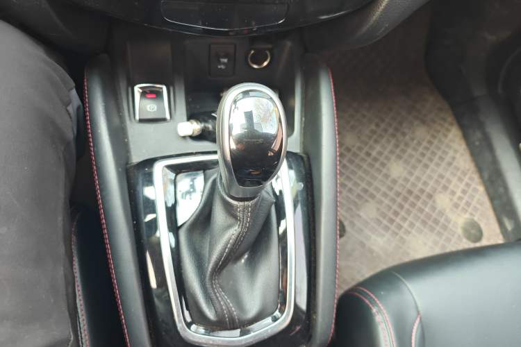 Used Nissan Qashqai 2023 Classic 2.0L CVT XV Comfort Edition Gear Lever