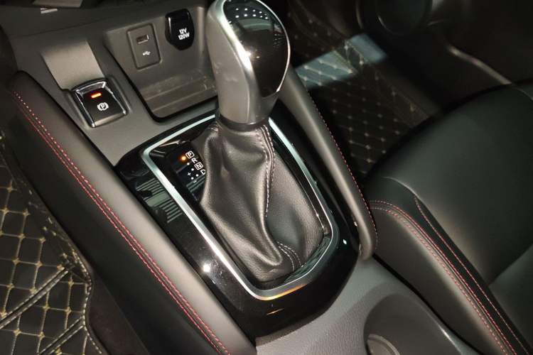 Used Nissan Qashqai 2023 Classic 2.0L CVT XV Comfort Edition Gear Lever