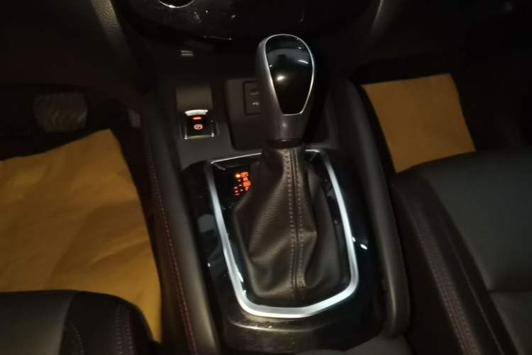 Used Nissan Qashqai 2023 Classic 2.0L CVT XV+ Leading Edition Gear Lever