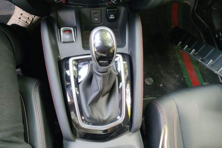 Used Nissan Qashqai 2023 Classic 2.0L CVT XV Comfort Edition Gear Lever