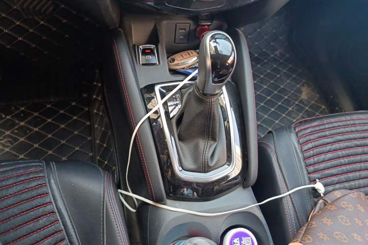 Used Nissan Qashqai 2023 Classic 2.0L CVT XV Comfort Edition Gear Lever