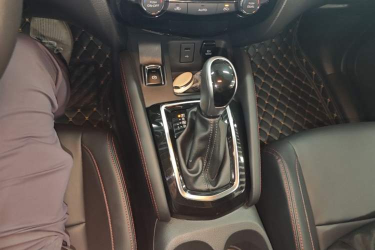 Used Nissan Qashqai 2023 Classic 2.0L CVT XV Comfort Edition Gear Lever
