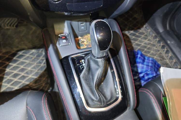Used Nissan Qashqai 2023 Classic 2.0L CVT XV Comfort Edition Gear Lever
