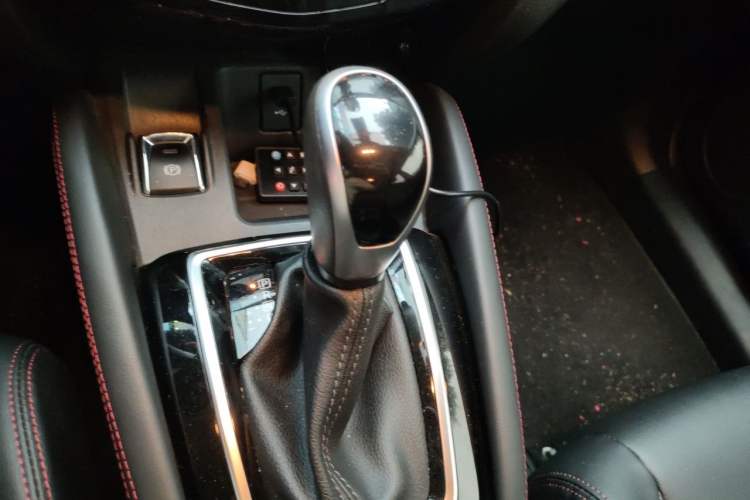 Used Nissan Qashqai 2023 Classic 2.0L CVT XV Comfort Edition Gear Lever