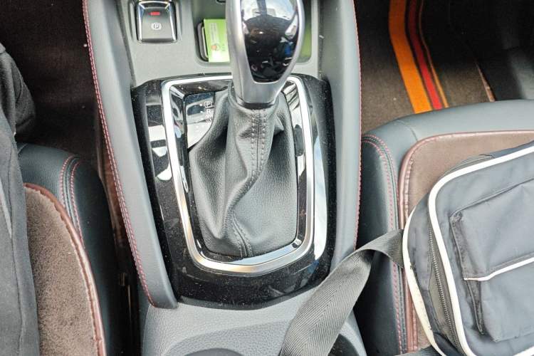 Used Nissan Qashqai 2023 Classic 2.0L CVT XV Comfort Edition Gear Lever