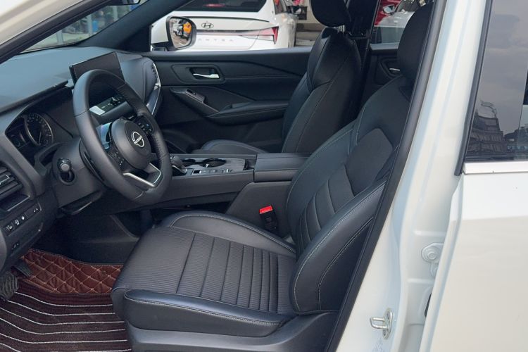 Used Nissan Qashqai 2023 1.3T CVT Luxury Edition Interior 1