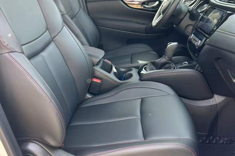 Used Nissan Qashqai 2023 Classic 2.0L CVT XV Comfort Edition Interior 2