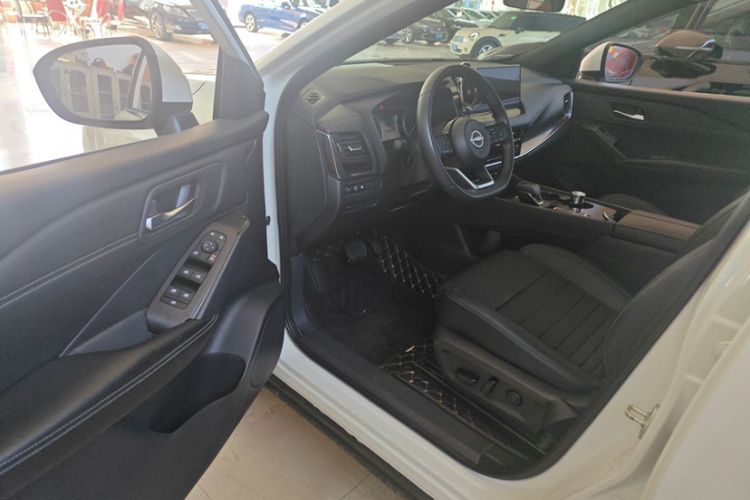 Used Nissan Qashqai 2023 1.3T CVT Luxury Edition Interior 2