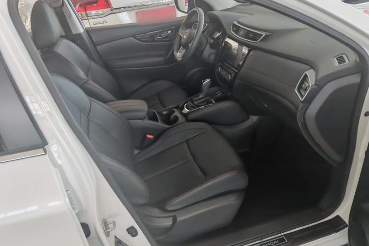 Used Nissan Qashqai 2023 Classic 2.0L CVT XV Comfort Edition Interior 3