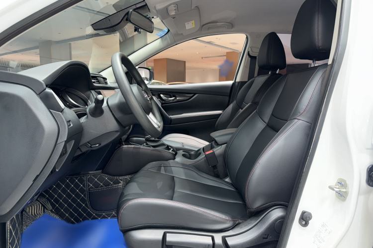Used Nissan Qashqai 2023 Classic 2.0L CVT XV Comfort Edition Interior 3