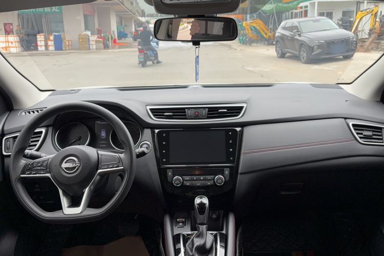 Used Nissan Qashqai 2023 Classic 2.0L CVT XV Comfort Edition Interior 3
