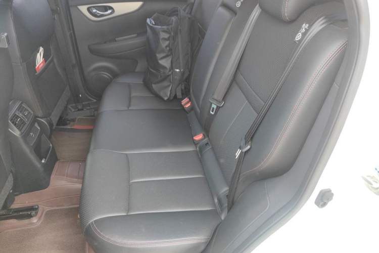 Used Nissan Qashqai 2023 Classic 2.0L CVT XV Prem. Smart Enjoyment Edition Interior 4