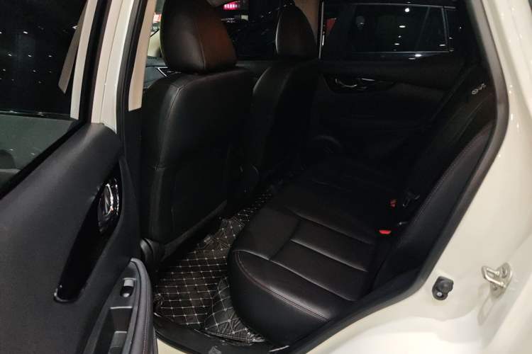 Used Nissan Qashqai 2023 Classic 2.0L CVT XV Comfort Edition Interior 4