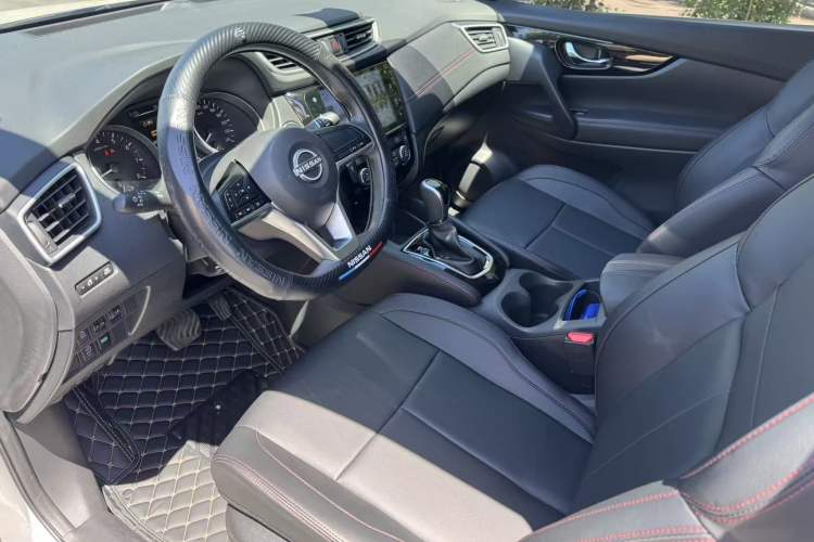 Used Nissan Qashqai 2023 Classic 2.0L CVT XV Comfort Edition Interior 4