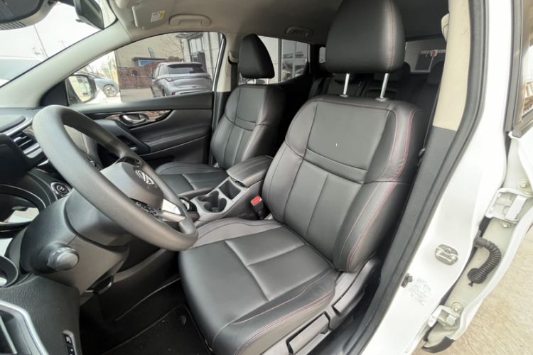 Used Nissan Qashqai 2023 Classic 2.0L CVT XV Comfort Edition Interior 4