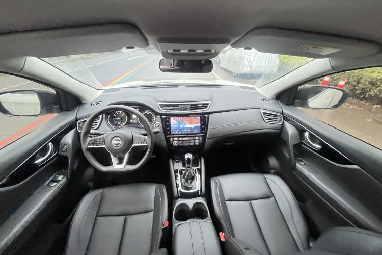 Used Nissan Qashqai 2023 Classic 2.0L CVT XV Comfort Edition Interior 4