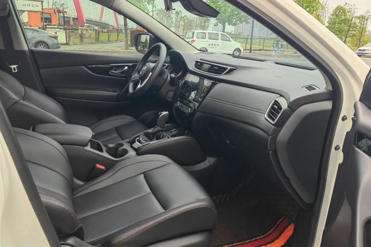 Used Nissan Qashqai 2023 Classic 2.0L CVT XV Comfort Edition Interior 5