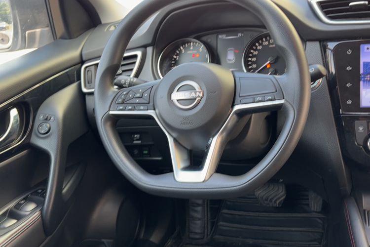 Used Nissan Qashqai 2023 Classic 2.0L CVT XV Comfort Edition Interior 5