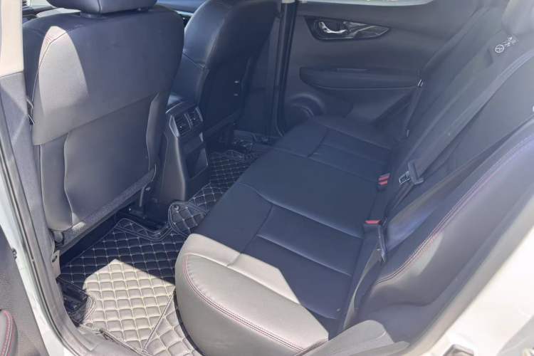Used Nissan Qashqai 2023 Classic 2.0L CVT XV Comfort Edition Interior 5