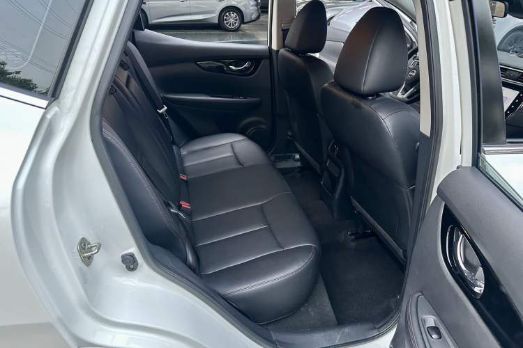 Used Nissan Qashqai 2023 Classic 2.0L CVT XV Comfort Edition Interior 5