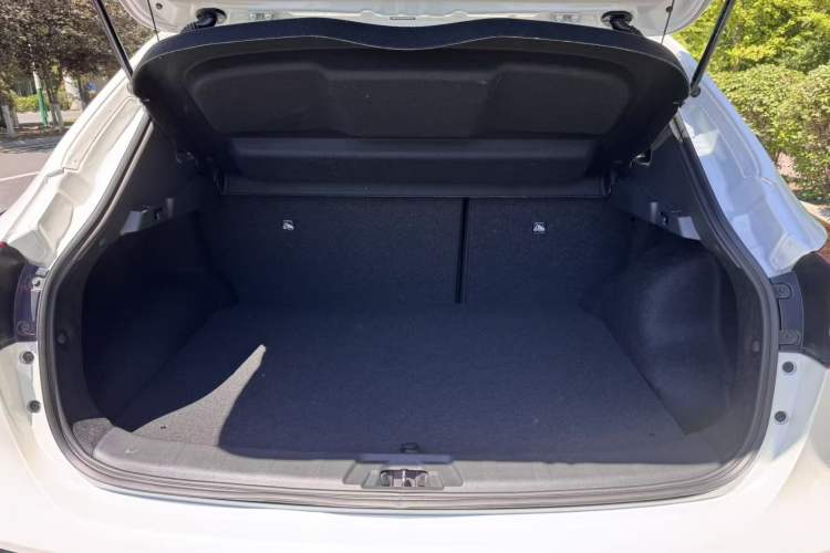 Used Nissan Qashqai 2023 Classic 2.0L CVT XV Comfort Edition Interior 6