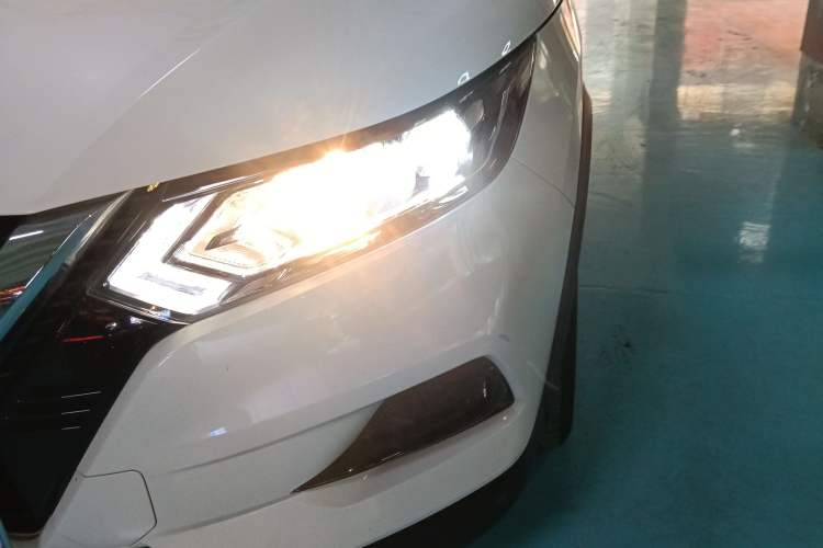 Used Nissan Qashqai 2023 Classic 2.0L CVT XV Comfort Edition Left Front Headlight