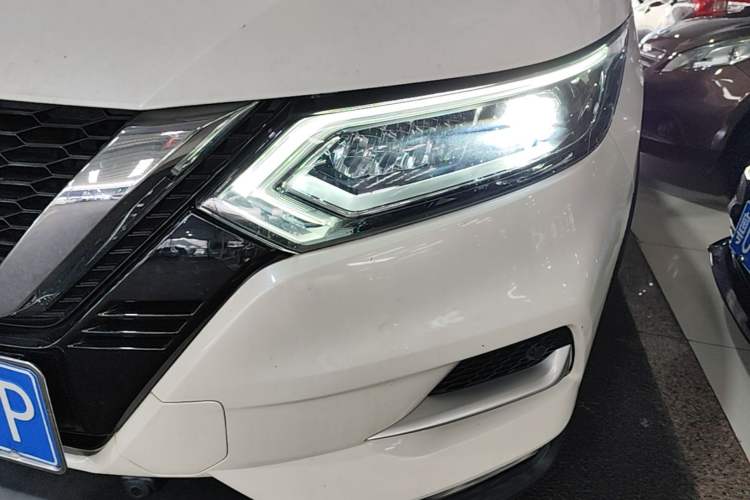 Used Nissan Qashqai 2023 Classic 2.0L CVT XV Prem. Smart Enjoyment Edition Left Front Headlight