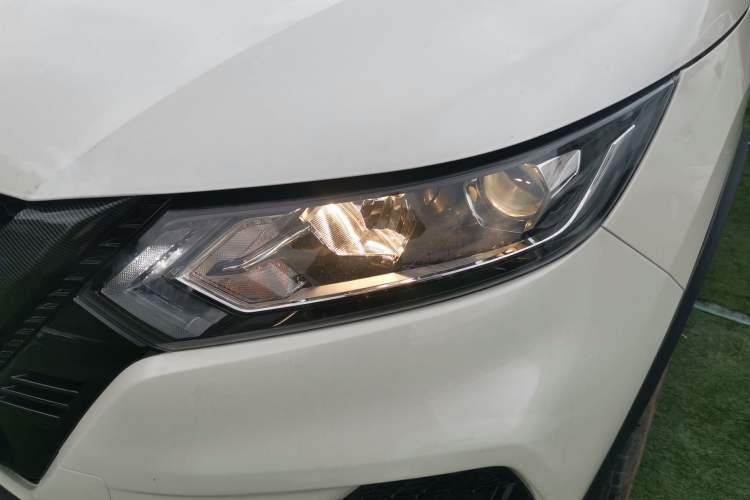 Used Nissan Qashqai 2023 Classic 2.0L CVT XV Comfort Edition Left Front Headlight