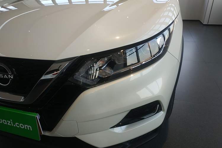 Used Nissan Qashqai 2023 Classic 2.0L CVT XV Comfort Edition Left Front Headlight