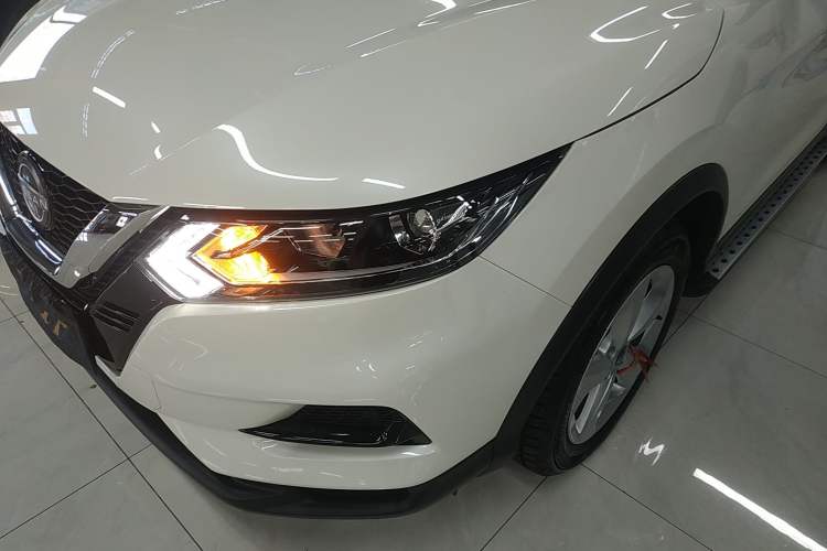Used Nissan Qashqai 2023 Classic 2.0L CVT XV Comfort Edition Left Front Headlight