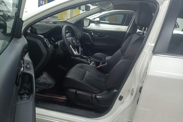 Used Nissan Qashqai 2023 Classic 2.0L CVT XV Comfort Edition Left Front Seat