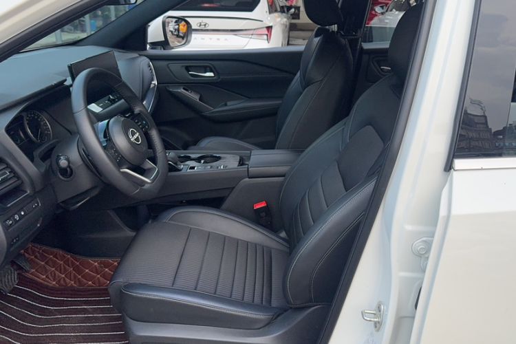 Used Nissan Qashqai 2023 1.3T CVT Luxury Edition Left Front Seat