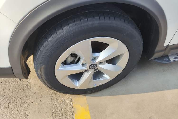 Used Nissan Qashqai 2023 Classic 2.0L CVT XV Comfort Edition Left Front Wheel Hub