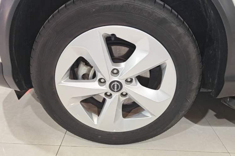 Used Nissan Qashqai 2023 Classic 2.0L CVT XV Comfort Edition Left Front Wheel Hub