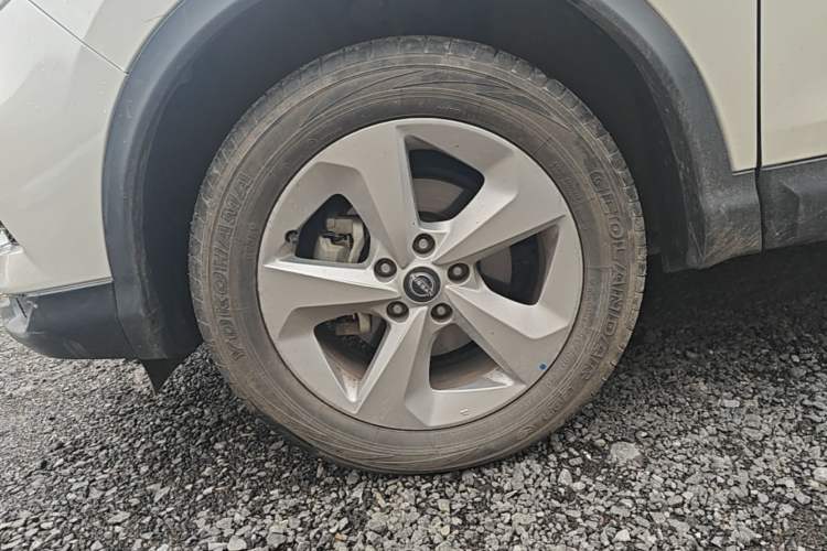Used Nissan Qashqai 2023 Classic 2.0L CVT XV Comfort Edition Left Front Wheel Hub