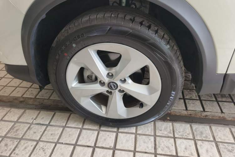 Used Nissan Qashqai 2023 Classic 2.0L CVT XV Comfort Edition Left Front Wheel Hub