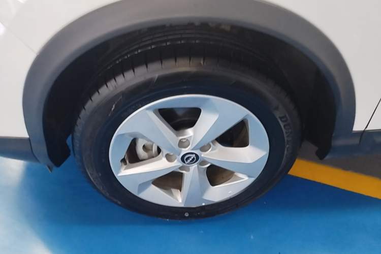 Used Nissan Qashqai 2023 Classic 2.0L CVT XV Comfort Edition Left Front Wheel Hub
