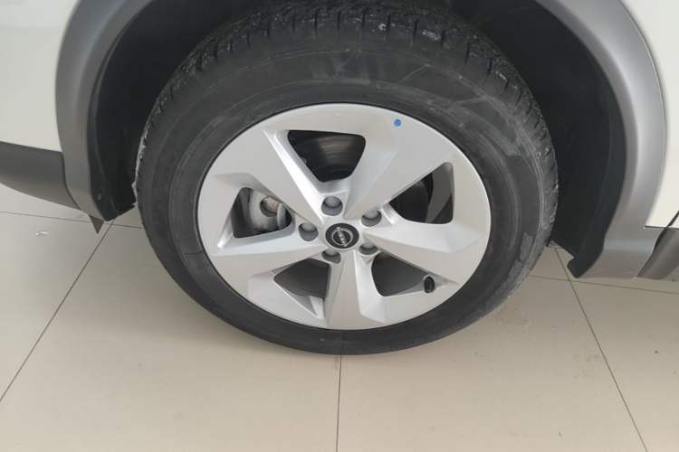 Used Nissan Qashqai 2023 Classic 2.0L CVT XV Comfort Edition Left Front Wheel Hub