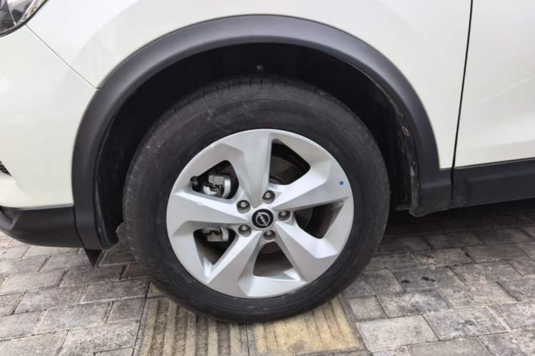 Used Nissan Qashqai 2023 Classic 2.0L CVT XV Comfort Edition Left Front Wheel Hub