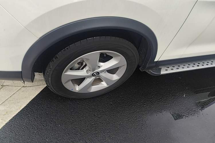 Used Nissan Qashqai 2023 Classic 2.0L CVT XV Comfort Edition Left Front Wheel Hub
